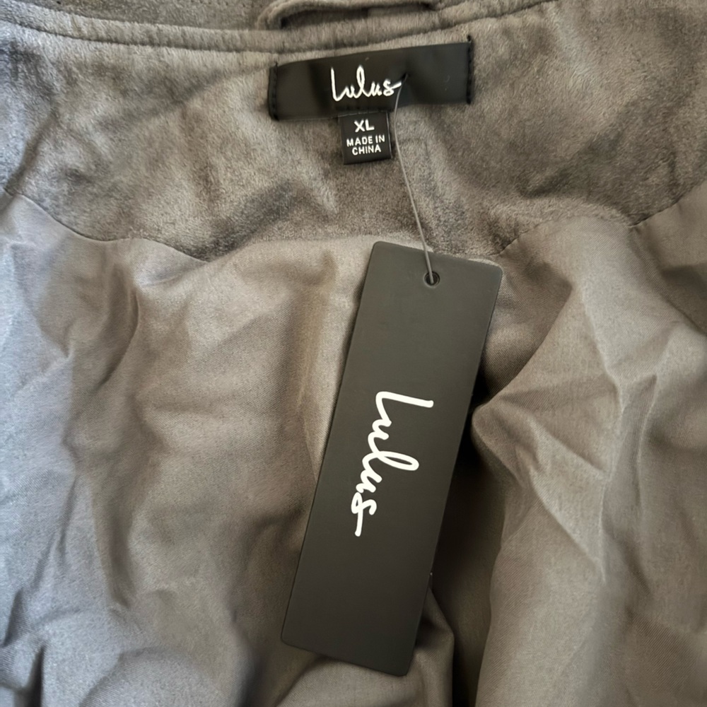 Lulu’s suede jacket - Picture 4 of 5